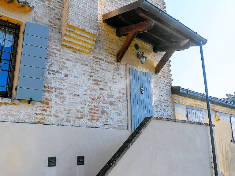 Vacation home with 3 rooms for 5 persons in Pesaro