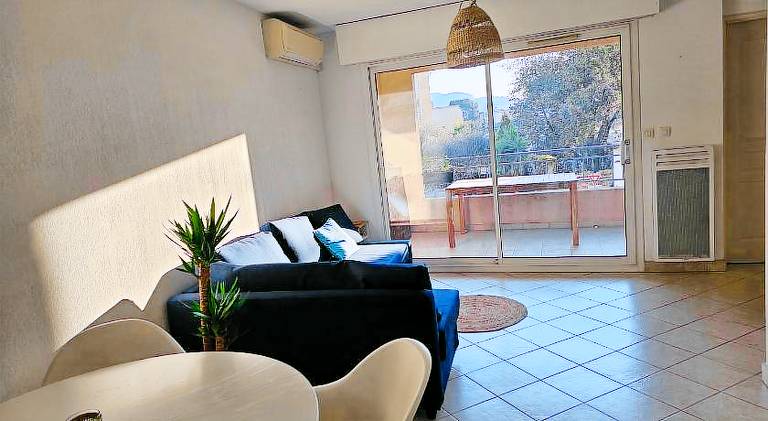 Apartment with terrace in Sanary-sur-Mer