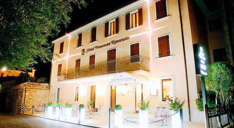 Hotel Panorama Ristorante S in Torri del Benaco