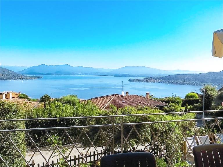 Fully equipped villa with yard, barbecue & patio | Lake view | Dogs allowed — photo 5