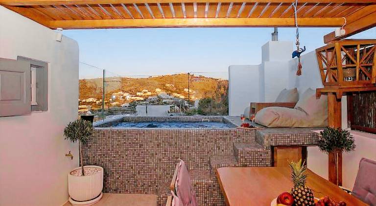 Villa with hot tub, private pool & patio — photo 5