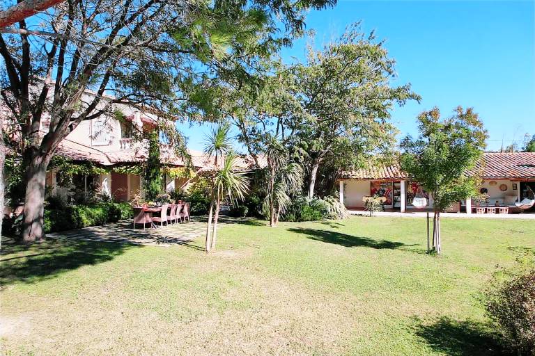 Family-friendly villa with yard, barbecue & private pool | Perfect for remote work | Dogs allowed — photo 2