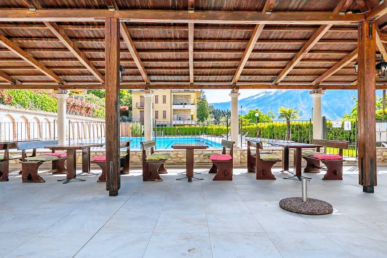 Apartment 'Appartamento Alexander' with Lake View, Shared Pool and Wi-Fi — photo 4