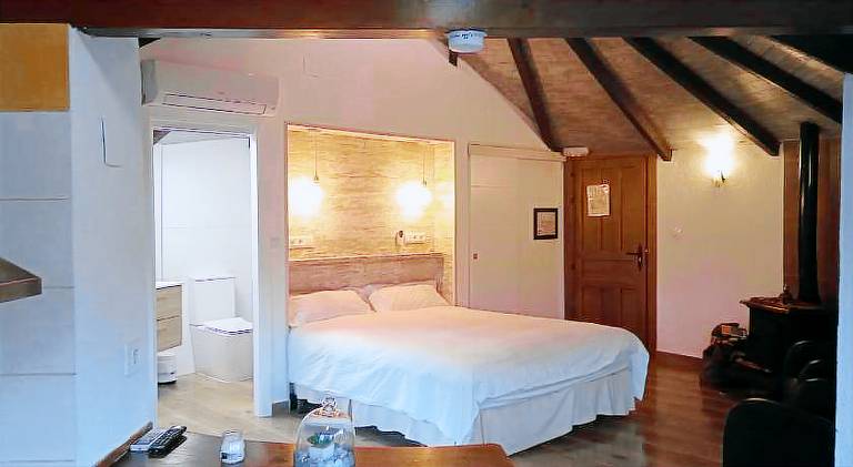 Vacation home with yard, pool & jacuzzi in Ávila