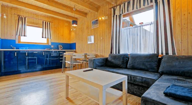 Lodge with patio, garden & barbecue — photo 4