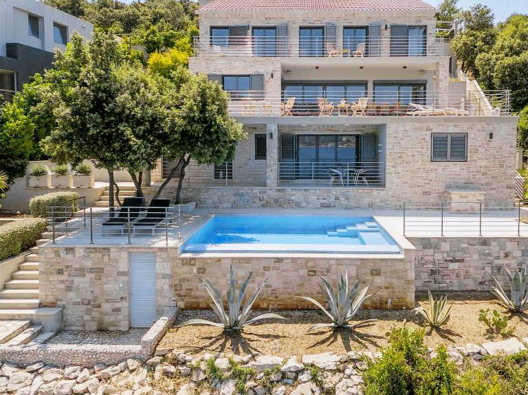 Beachfront Villa Poseidon with Heated Pool — photo 4