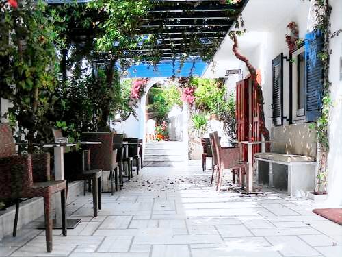 Holiday apartment with terrace, yard & BBQ — photo 3