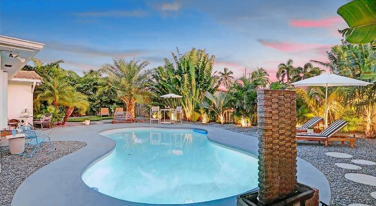 Stylish Luxury Tropical Junior Suite — photo 2