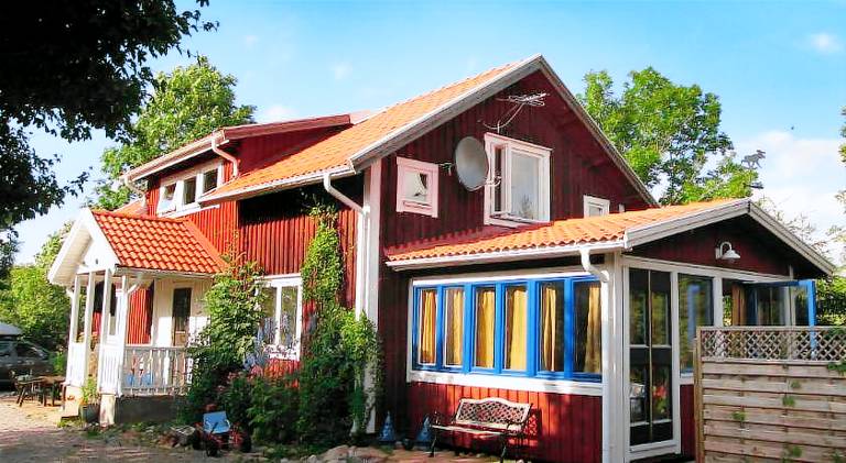 House with jacuzzi | Good for workation | Dogs allowed in Jonkoping