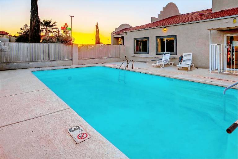 Motel 6 Benson, AZ — photo 4