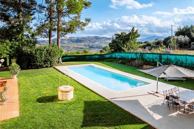Children-friendly lovely villa with patio, yard & private pool | Pets are welcome — photo 5