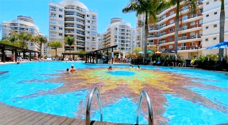 Holiday apartment with pool in Penha