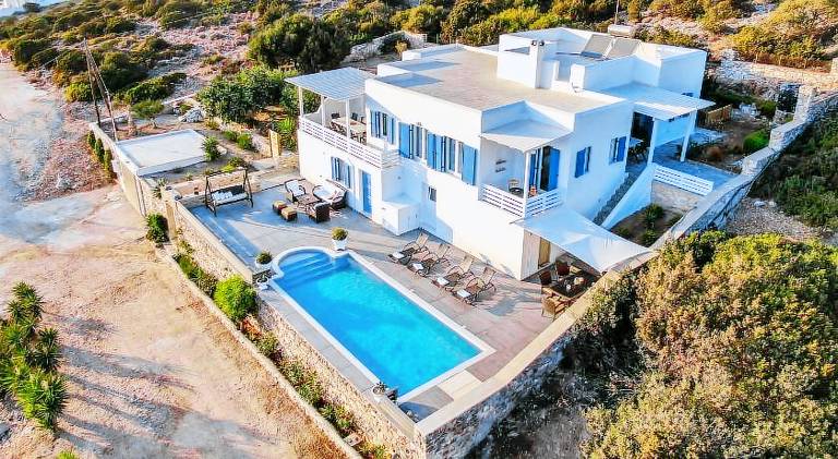 Pleasant villa with BBQ, private pool & terrace | Pets allowed — photo 4