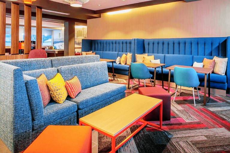Tru by Hilton Elkhart — photo 5
