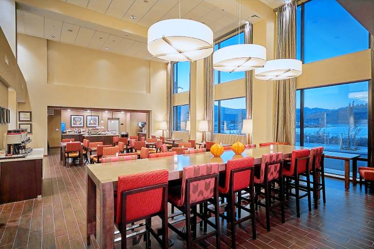 Hampton Inn & Suites Hood River — photo 2