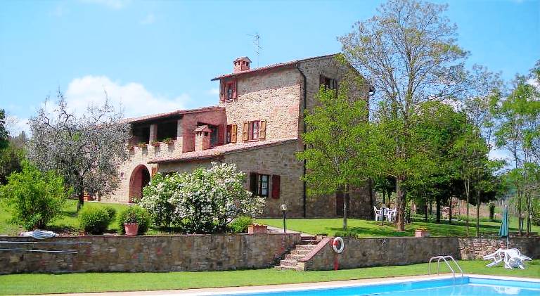 Charming farm with barbecue, garden & pool | Pets are welcome in Montepulciano