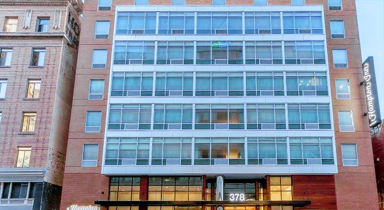 Hampton Inn Oakland Downtown-City Center in Oakland, CA