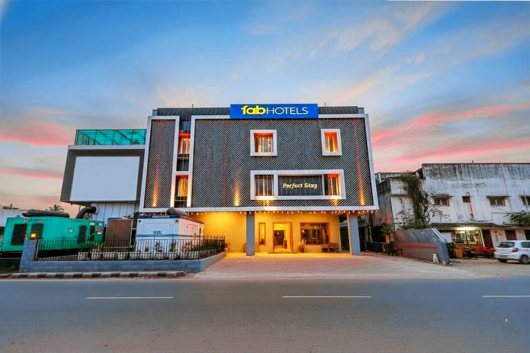 FabHotel Perfect Stays Kovilambakkam