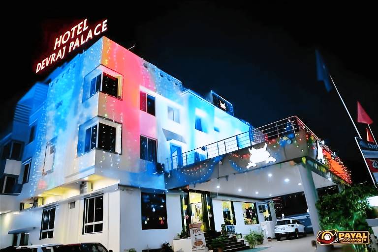 HOTEL DEVRAJ PALACE