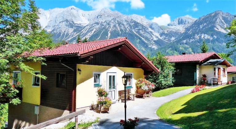 Vacation home with garden & terrace in Ramsau am Dachstein