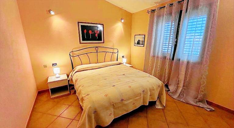 Beautiful rental apartment with yard, barbeque & patio | Dogs allowed — photo 2