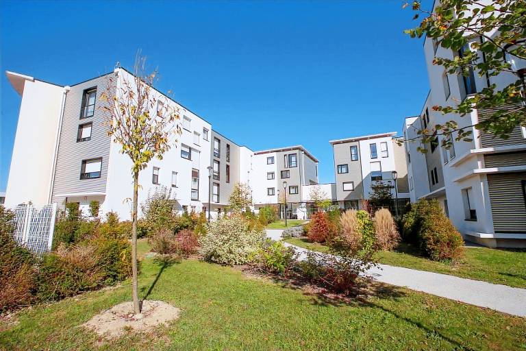 Serviced apartment  Serres-Castet