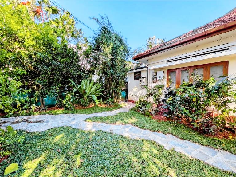 Nomads Hideaway in der N&auml;he des Bahnhofs Matara