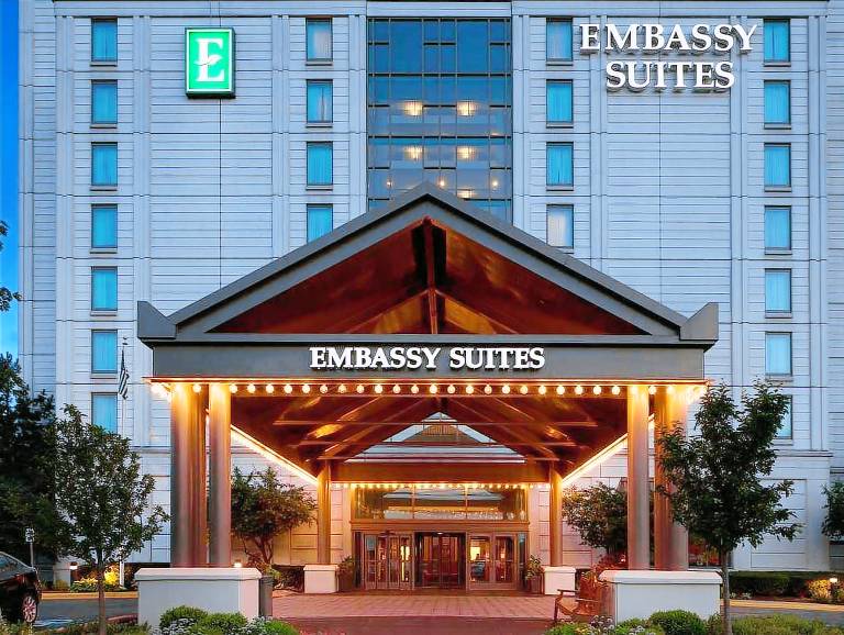 Embassy Suites by Hilton Chicago Lombard Oak Brook in Lombard, IL