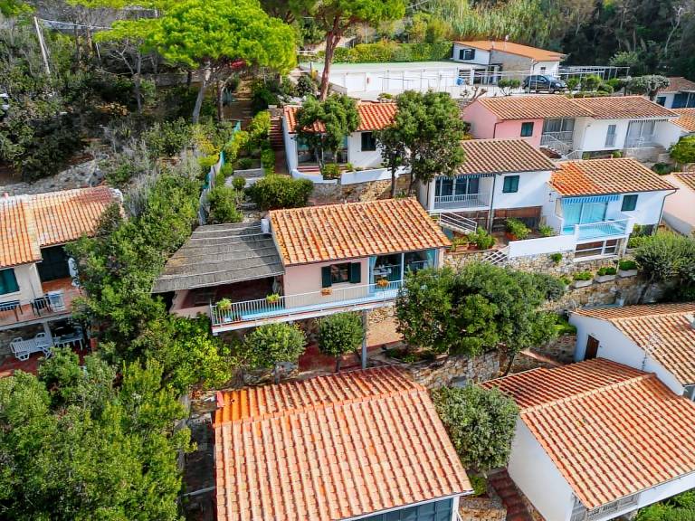 Family-friendly pleasant apartment with terrace | Next to the beach | Pets allowed — photo 2