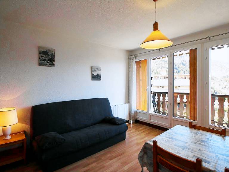 Studio with 1 room for 4 persons in Huez