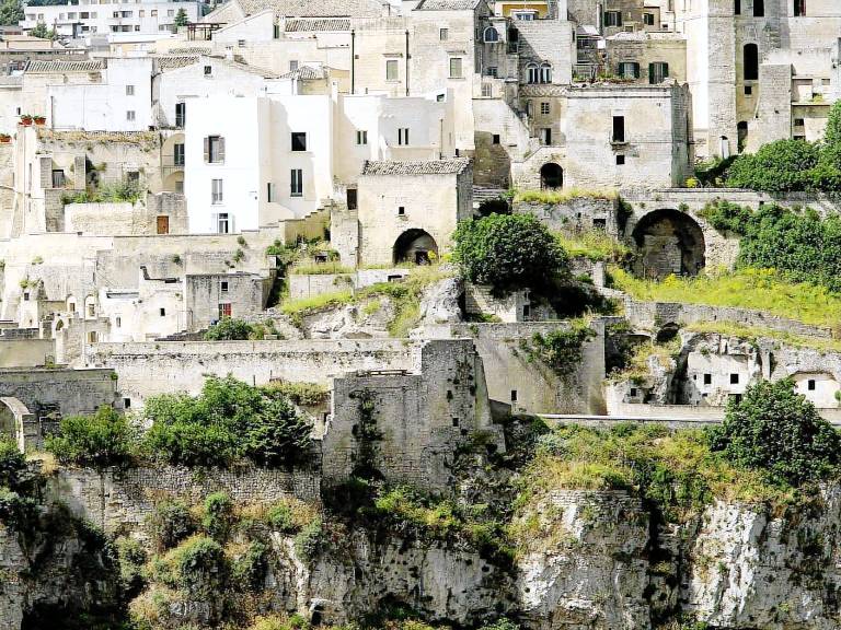 Inviting Luxury Vacation Rental in Ancient Town of Basilicata Region — photo 5