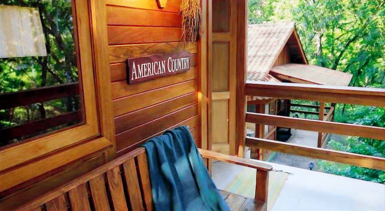 Lodge with yard | Pet-friendly — photo 4