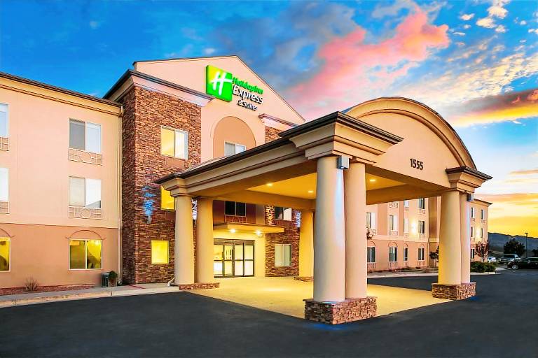 Holiday Inn Express Hotel & Suites Cedar City By IHG in Cedar City, UT