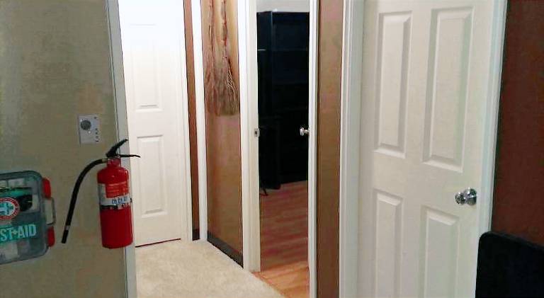 Curt's cozy room rentals — photo 2