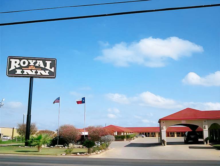 Royal Inn Pearsall in Pearsall, TX