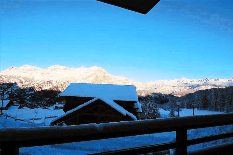 Holiday apartment with sauna, pool & patio | Ski nearby | Dogs allowed — photo 2