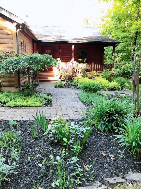 Dutchess County Apartments & Vacation Rentals from 61 HomeToGo