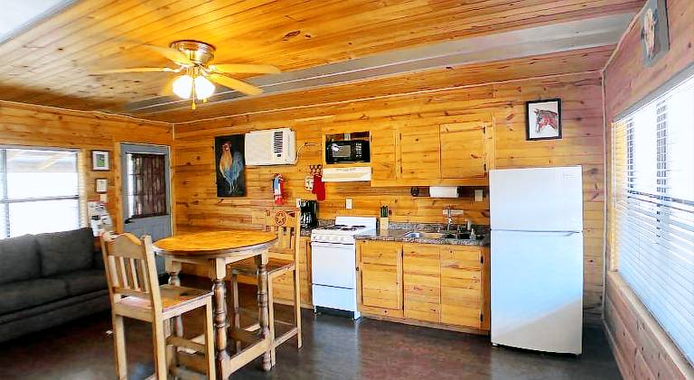 Walnut Canyon Cabins — photo 4