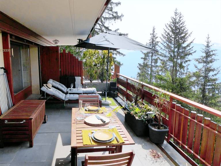 Ferienwohnung mit Hund in Crans-Montana für max. 2 Personen Ferienwohnung mit Hund in Crans-Montana für max. 2 Personen