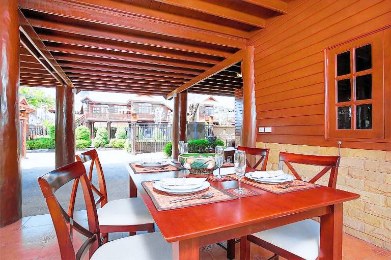 Ample vacation home with pool | Suitable for remote work | Pets are welcome — photo 5