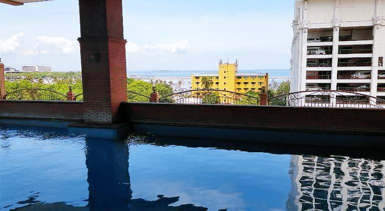 Serviced apartment with terrace, garden & pool — photo 3