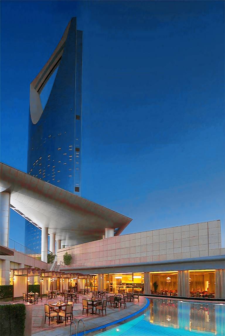 Four Seasons Hotel Riyadh at Kingdom Centre — photo 3