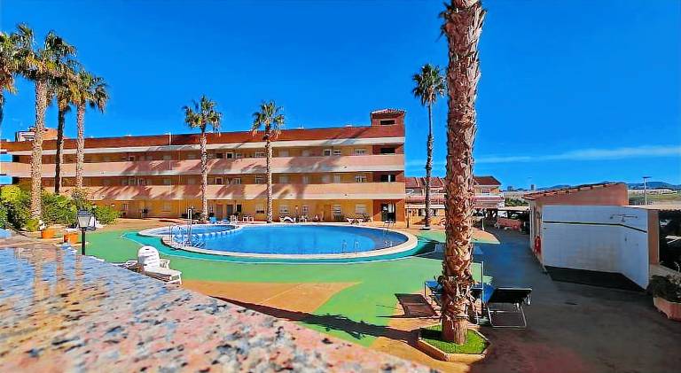 Rental apartment with pool — photo 3