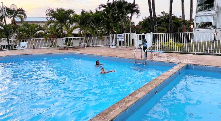 Holiday apartment with private pool & patio — photo 5