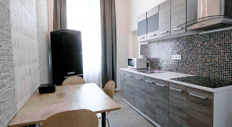 Rental apartment with 4 rooms for 6 persons — photo 3