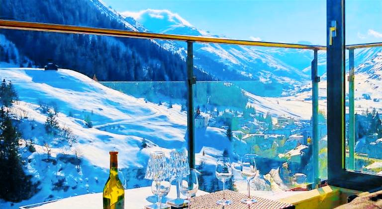 Beautiful rental apartment with patio & yard | Perfect for remote work | Dogs allowed in Andermatt