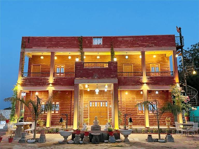 Villa with pool & yard | Suitable for remote work | Pets allowed in Luni