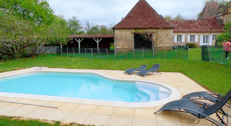 Vacation home with pool — photo 3