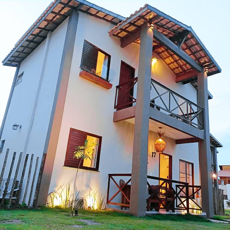 Lovely vacation home with pool, patio & BBQ | Pet-friendly in Santo Amaro do Maranhão
