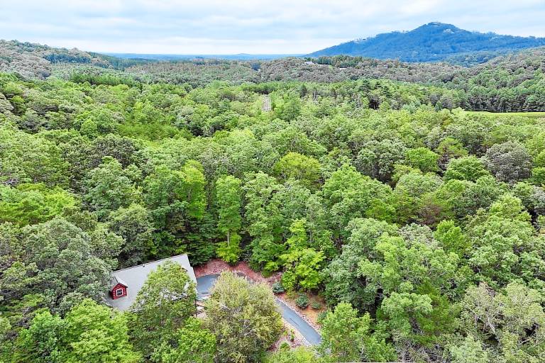 Child-friendly wonderful cabin with pool, sauna & BBQ | Mountain view | Pets allowed — photo 5
